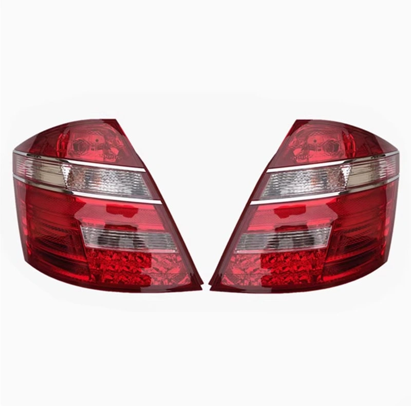 Recambios para automóviles. Recambio original para automóviles chinos GEELY ENGLON SC7. Conjunto de luces traseras halógenas y xenón. Carcasa de luces de freno.